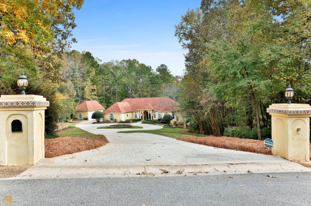Spanish-Style Lakehouse Estate